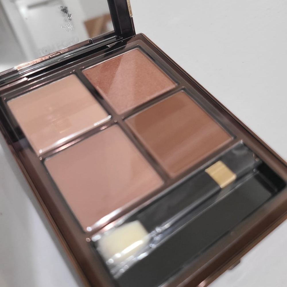 Neutral Brow and Eye Palette - Warm Brown Shades - Picture 6 of 6